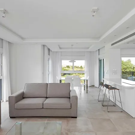 Leafy By On Travel Apartment Oliva