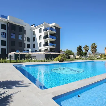 Leafy By On Travel * Oliva