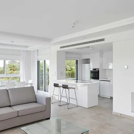 Leafy By Nova Apartment *